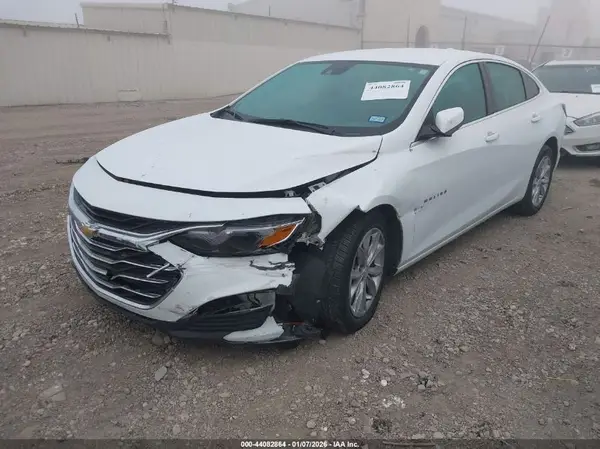 1G1ZD5ST6KF123584 2019 CHEVROLET MALIBU - Image 2