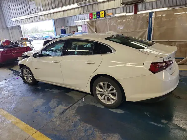 1G1ZD5ST6KF126078 2019 CHEVROLET MALIBU - Image 2