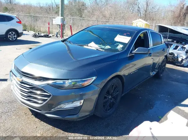 1G1ZD5ST6KF136884 2019 CHEVROLET MALIBU - Image 2