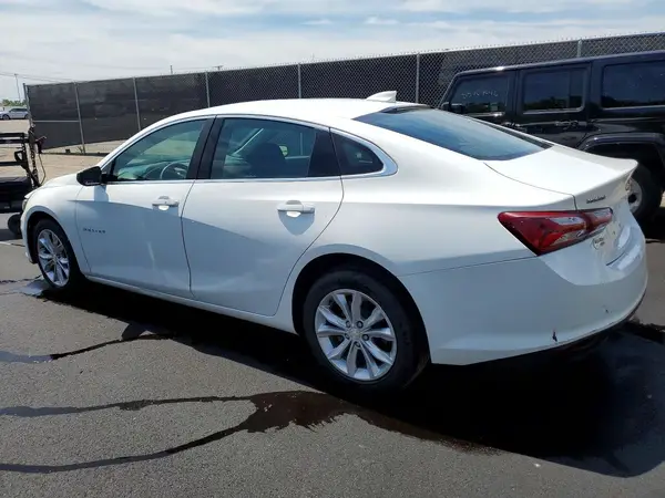 1G1ZD5ST6KF140031 2019 CHEVROLET MALIBU - Image 2