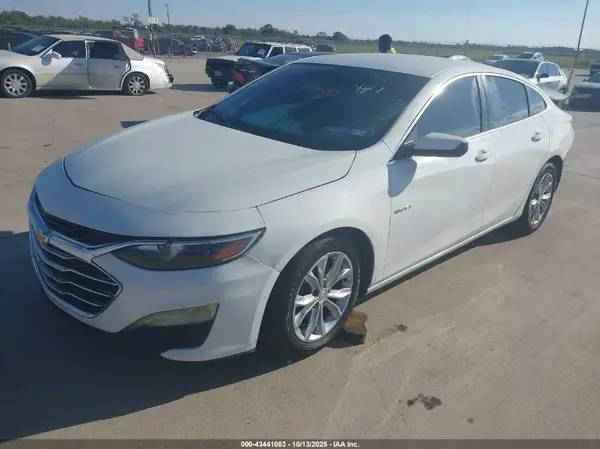 1G1ZD5ST6KF144886 2019 CHEVROLET MALIBU - Image 2