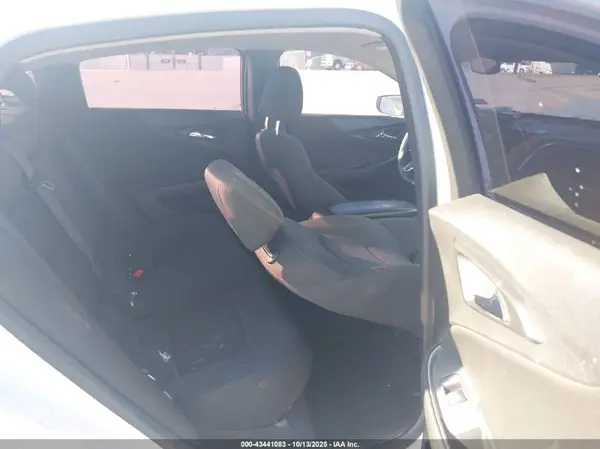 1G1ZD5ST6KF144886 2019 CHEVROLET MALIBU - Image 8