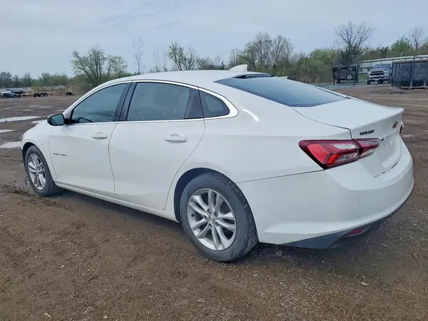 1G1ZD5ST6KF153815 2019 CHEVROLET MALIBU - Image 2