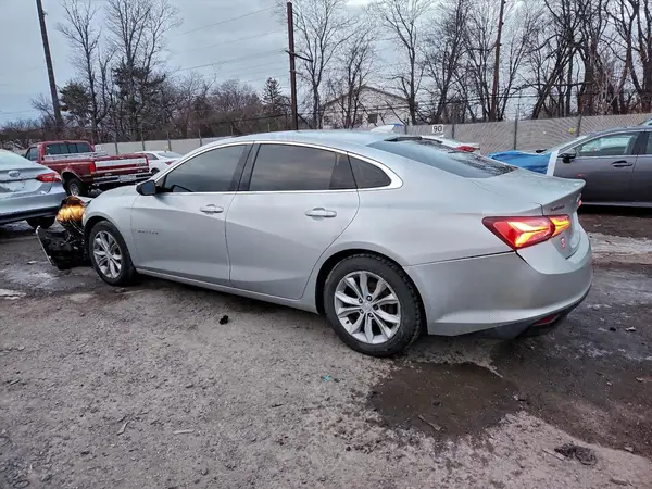 1G1ZD5ST6KF156620 2019 CHEVROLET MALIBU - Image 2