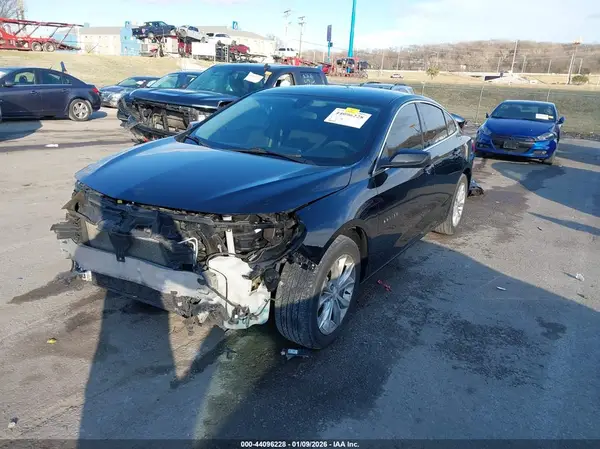 1G1ZD5ST6KF159050 2019 CHEVROLET MALIBU - Image 2