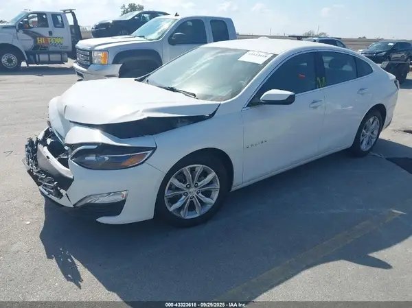 1G1ZD5ST6KF177418 2019 CHEVROLET MALIBU - Image 2