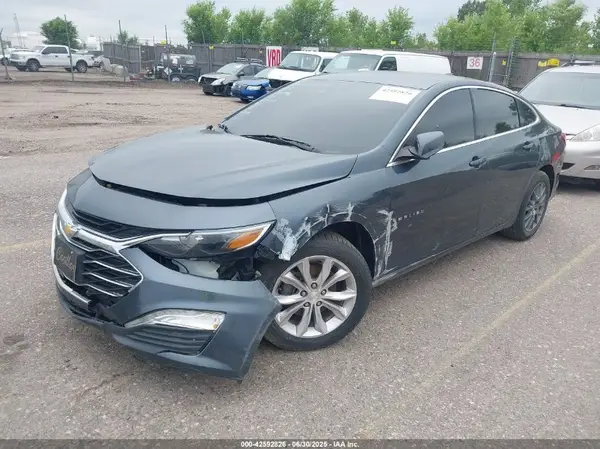 1G1ZD5ST6KF187639 2019 CHEVROLET MALIBU - Image 2