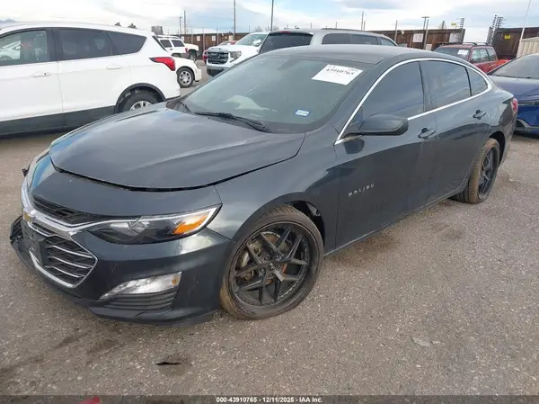 1G1ZD5ST6KF193568 2019 CHEVROLET MALIBU - Image 2