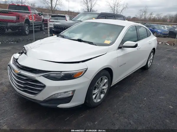 1G1ZD5ST6KF208621 2019 CHEVROLET MALIBU - Image 2