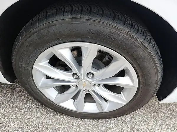 1G1ZD5ST6LF060326 2020 CHEVROLET MALIBU - Image 1