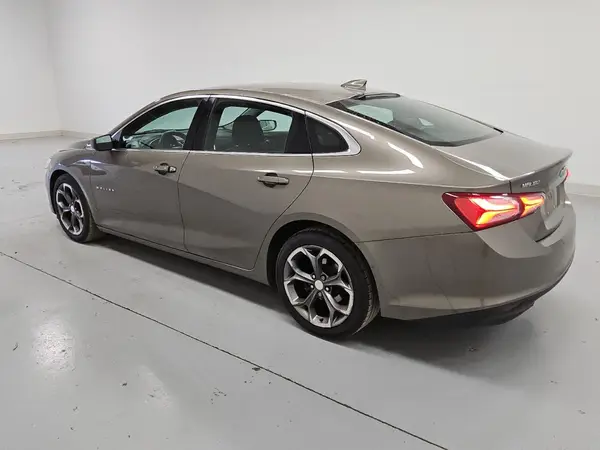 1G1ZD5ST6LF105300 2020 CHEVROLET MALIBU - Image 2
