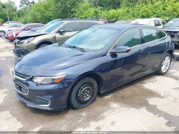 1G1ZD5ST7JF108252 2018 CHEVROLET MALIBU - Image 2