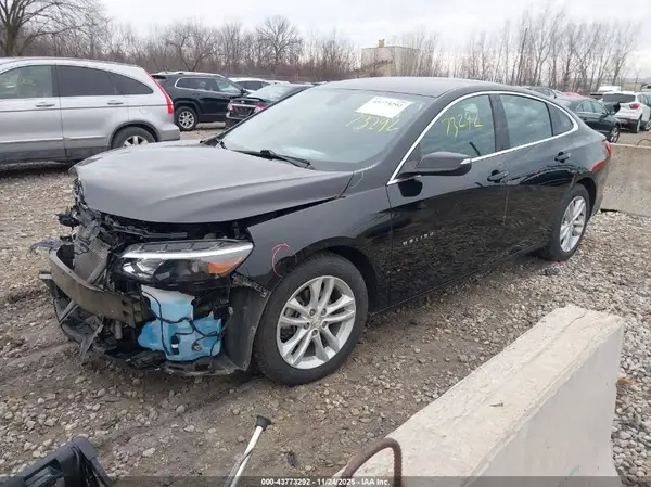 1G1ZD5ST7JF109028 2018 CHEVROLET MALIBU - Image 2