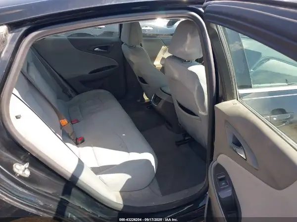 1G1ZD5ST7JF123219 2018 CHEVROLET MALIBU - Image 8