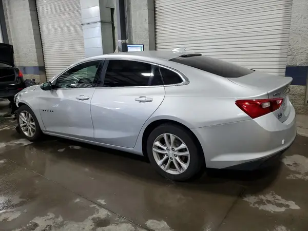 1G1ZD5ST7JF137654 2018 CHEVROLET MALIBU - Image 2