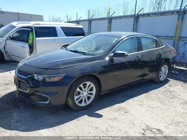 1G1ZD5ST7JF142983 2018 CHEVROLET MALIBU - Image 2