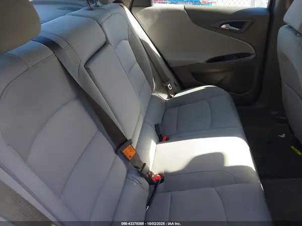 1G1ZD5ST7JF145740 2018 CHEVROLET MALIBU - Image 8