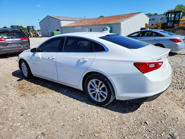1G1ZD5ST7JF147956 2018 CHEVROLET MALIBU - Image 2