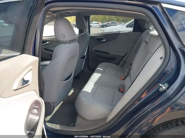 1G1ZD5ST7JF152669 2018 CHEVROLET MALIBU - Image 8
