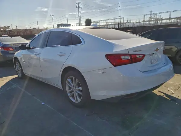 1G1ZD5ST7JF156379 2018 CHEVROLET MALIBU - Image 2