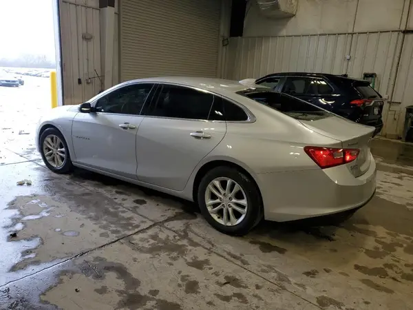 1G1ZD5ST7JF158584 2018 CHEVROLET MALIBU - Image 2