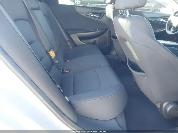 1G1ZD5ST7JF160562 2018 CHEVROLET MALIBU - Image 8