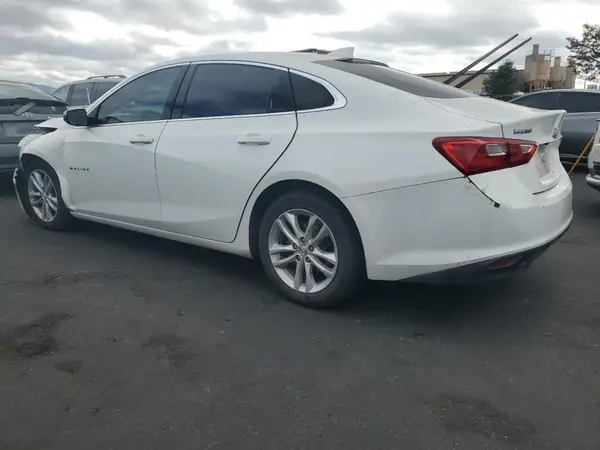 1G1ZD5ST7JF164577 2018 CHEVROLET MALIBU - Image 2