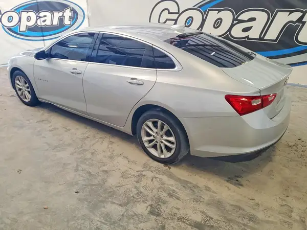 1G1ZD5ST7JF181301 2018 CHEVROLET MALIBU - Image 2