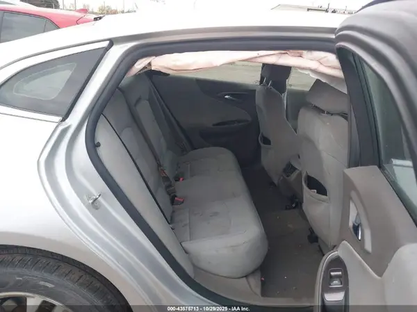1G1ZD5ST7JF185137 2018 CHEVROLET MALIBU - Image 8