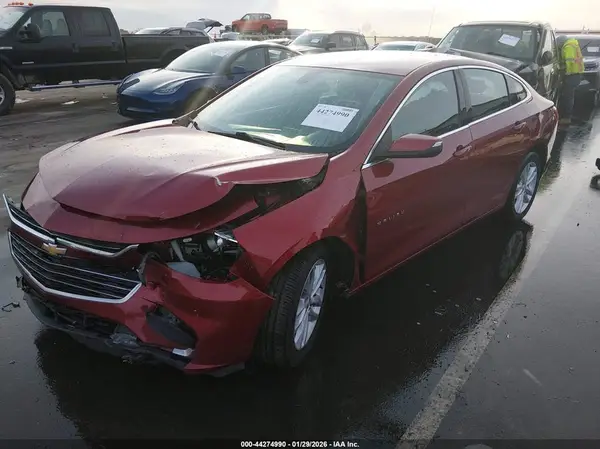 1G1ZD5ST7JF189432 2018 CHEVROLET MALIBU - Image 2