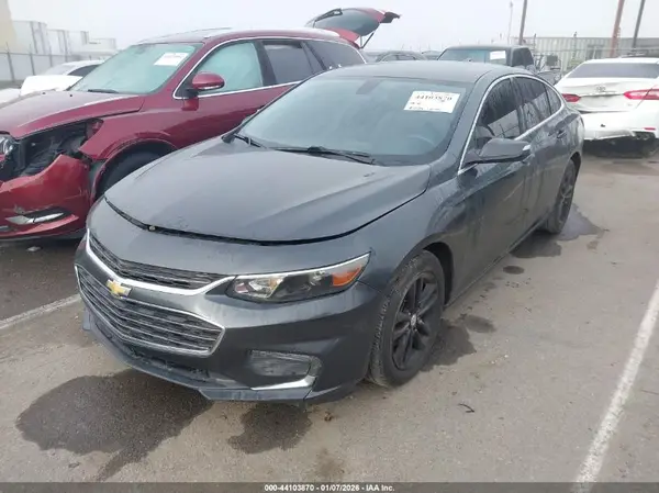 1G1ZD5ST7JF193870 2018 CHEVROLET MALIBU - Image 2