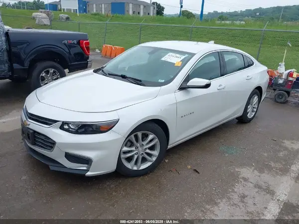 1G1ZD5ST7JF203104 2018 CHEVROLET MALIBU - Image 2
