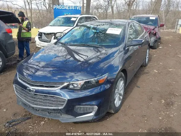 1G1ZD5ST7JF214362 2018 CHEVROLET MALIBU - Image 2