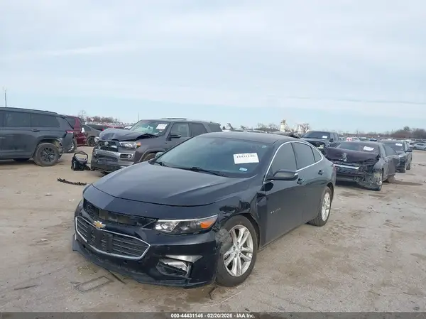 1G1ZD5ST7JF217584 2018 CHEVROLET MALIBU - Image 2