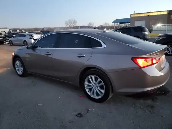 1G1ZD5ST7JF236524 2018 CHEVROLET MALIBU - Image 2