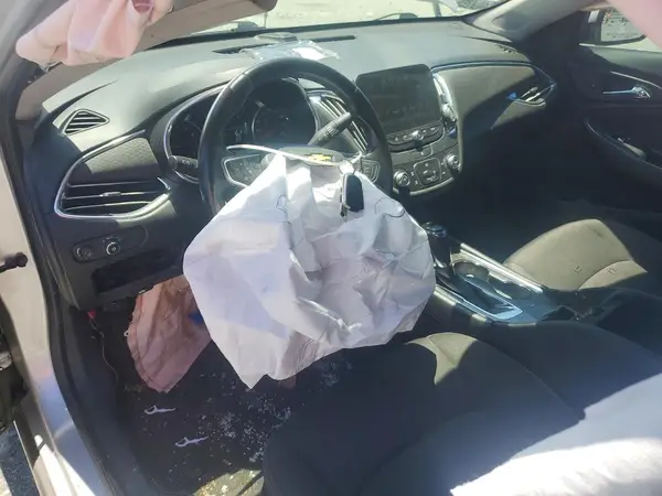 1G1ZD5ST7JF240606 2018 CHEVROLET MALIBU - Image 8