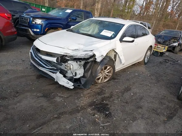 1G1ZD5ST7JF251590 2018 CHEVROLET MALIBU - Image 2