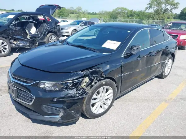 1G1ZD5ST7JF257471 2018 CHEVROLET MALIBU - Image 2