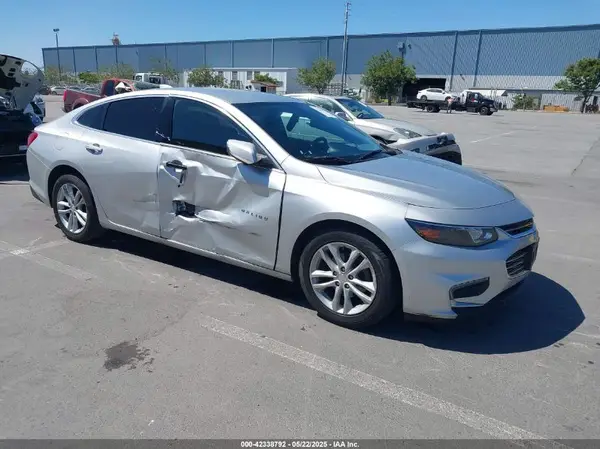 1G1ZD5ST7JF262248 2018 CHEVROLET MALIBU - Image 1