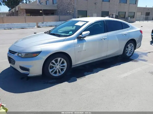 1G1ZD5ST7JF262248 2018 CHEVROLET MALIBU - Image 2
