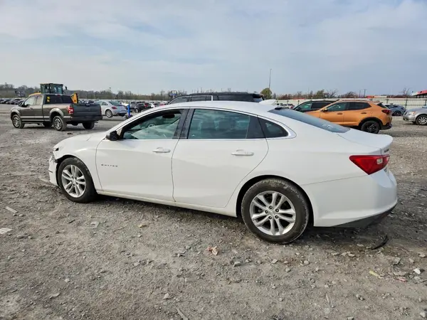 1G1ZD5ST7JF263402 2018 CHEVROLET MALIBU - Image 2