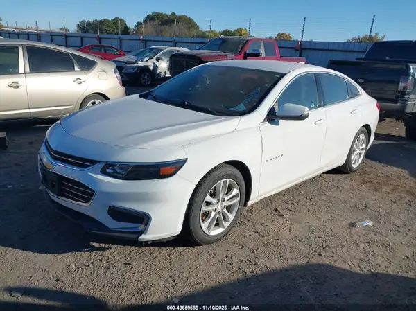 1G1ZD5ST7JF266073 2018 CHEVROLET MALIBU - Image 2