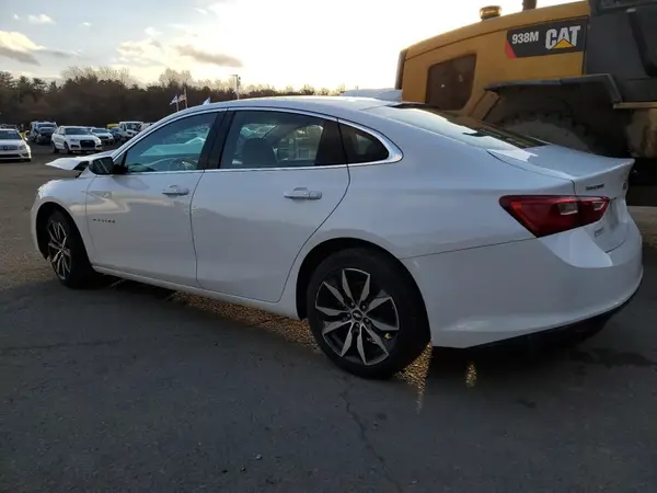 1G1ZD5ST7JF278062 2018 CHEVROLET MALIBU - Image 2