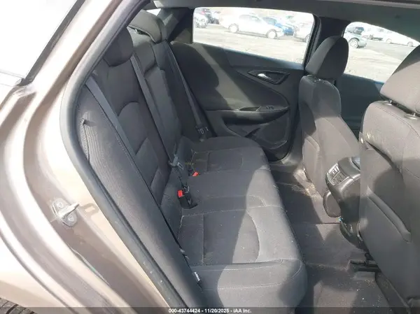 1G1ZD5ST7JF281737 2018 CHEVROLET MALIBU - Image 8