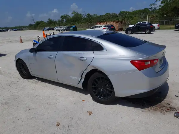 1G1ZD5ST7JF293015 2018 CHEVROLET MALIBU - Image 2