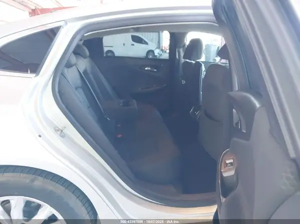1G1ZD5ST7KF107362 2019 CHEVROLET MALIBU - Image 8