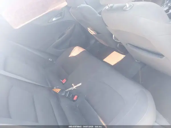 1G1ZD5ST7KF114134 2019 CHEVROLET MALIBU - Image 8