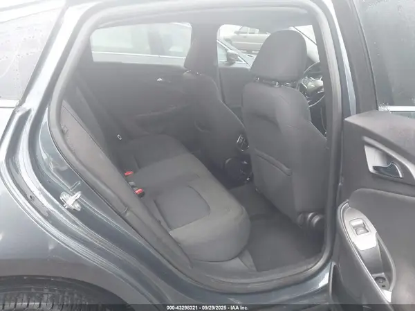 1G1ZD5ST7KF114313 2019 CHEVROLET MALIBU - Image 8