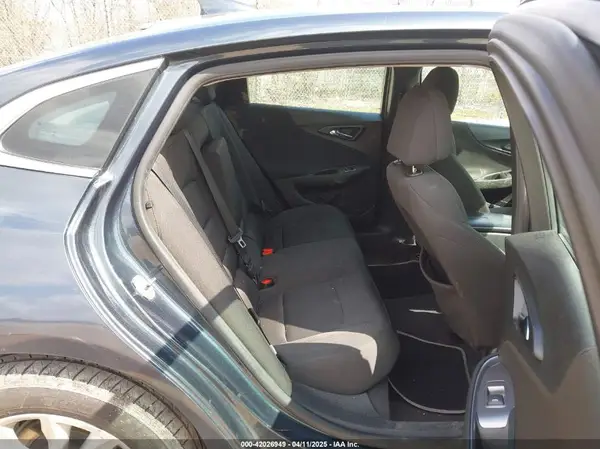1G1ZD5ST7KF115820 2019 CHEVROLET MALIBU - Image 8