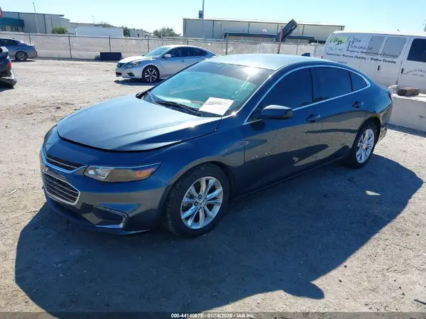 1G1ZD5ST7KF166685 2019 CHEVROLET MALIBU - Image 2